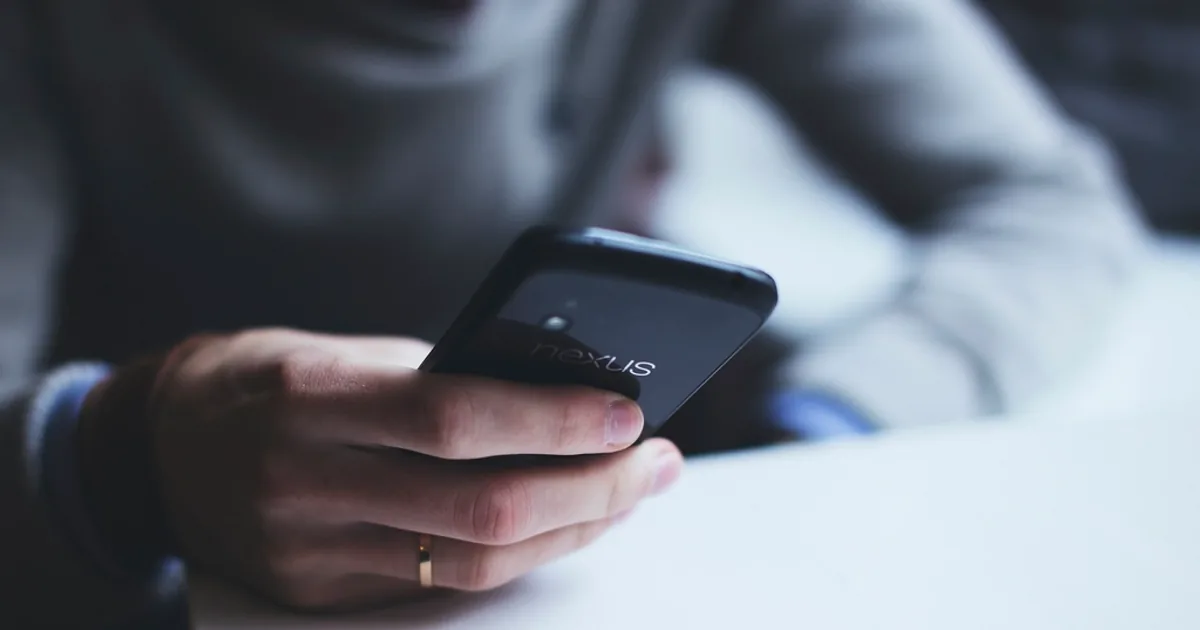 Avis Google et e-réputation : le guide PME 2026
